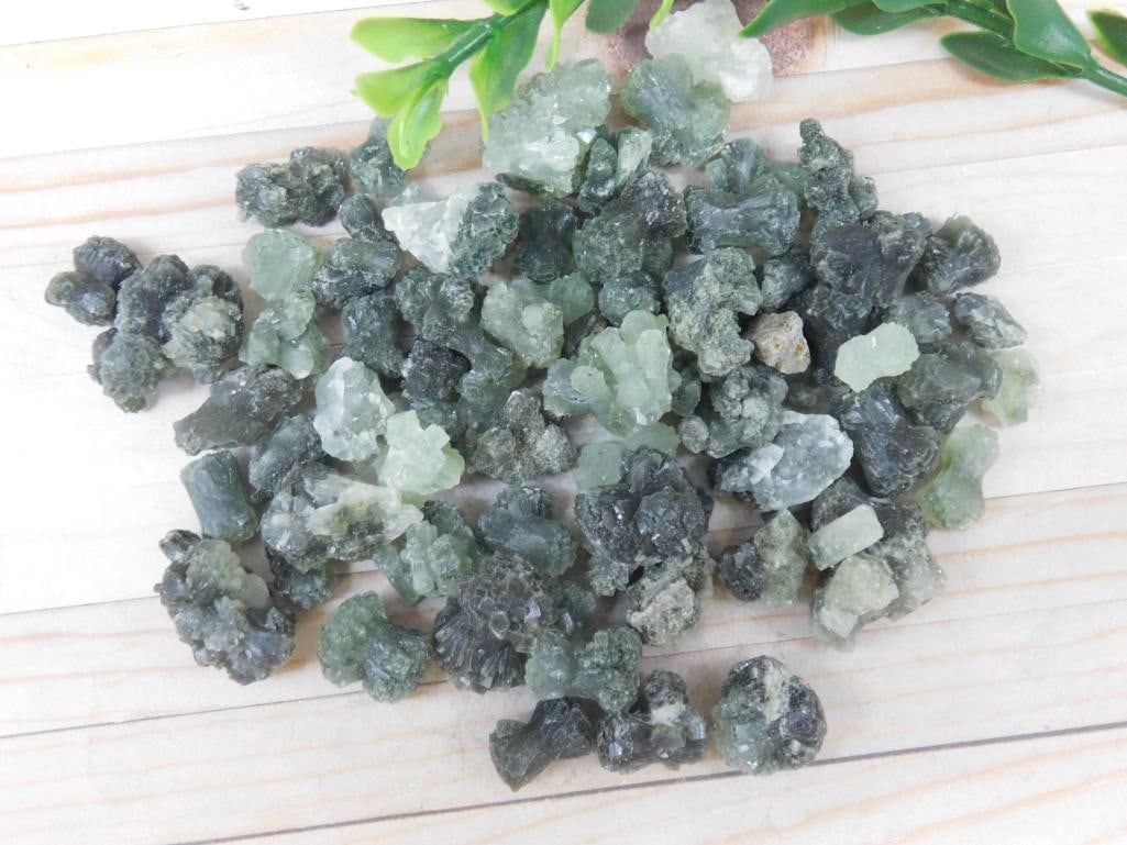 PREHNITE ROCK STONE LAPIDARY SPECIMEN: Discover an extraordinary collection of natural wonders and estate treasures in Hatman's Auctions' Treasures of the Earth Online Auction! Browse turquoise, agate, jasper, petrified wood, quartz crysta