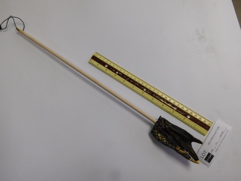 ALLIGATOR HAND BACK SCRATCHER - 2