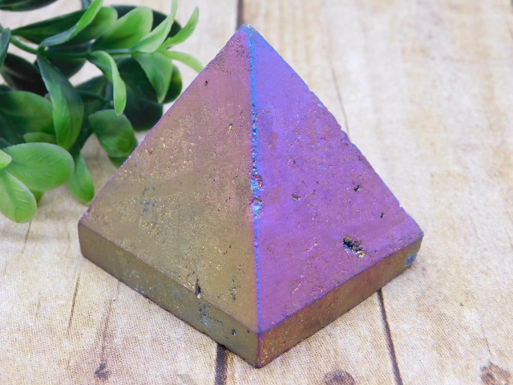 DRUZY TITANIUM PYRAMID ROCK STONE LAPIDARY SPECIMEN: Discover an extraordinary collection of natural wonders and estate treasures in Hatman's Auctions' Treasures of the Earth Online Auction! Browse turquoise, agate, jasper, petrified wood, quartz crysta