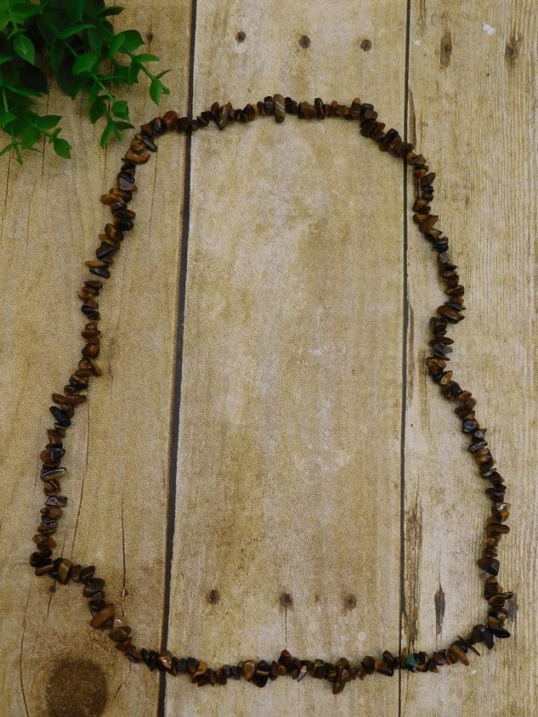 STONE CHIP NECKLACE ROCK STONE LAPIDARY SPECIMEN: Discover an extraordinary collection of natural wonders and estate treasures in Hatman's Auctions' Treasures of the Earth Online Auction! Browse turquoise, agate, jasper, petrified wood, quartz crysta