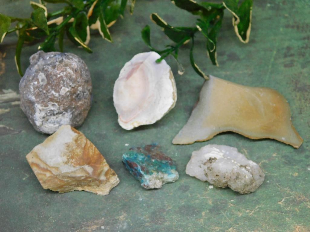 MIXED LOT ROCK STONE LAPIDARY SPECIMEN: Discover an extraordinary collection of natural wonders and estate treasures in Hatman's Auctions' Treasures of the Earth Online Auction! Browse turquoise, agate, jasper, petrified wood, quartz crysta