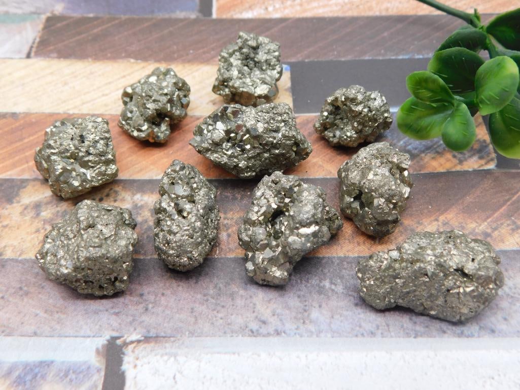 PYRITE ROCK STONE LAPIDARY SPECIMEN: Discover an extraordinary collection of natural wonders and estate treasures in Hatman's Auctions' Treasures of the Earth Online Auction! Browse turquoise, agate, jasper, petrified wood, quartz