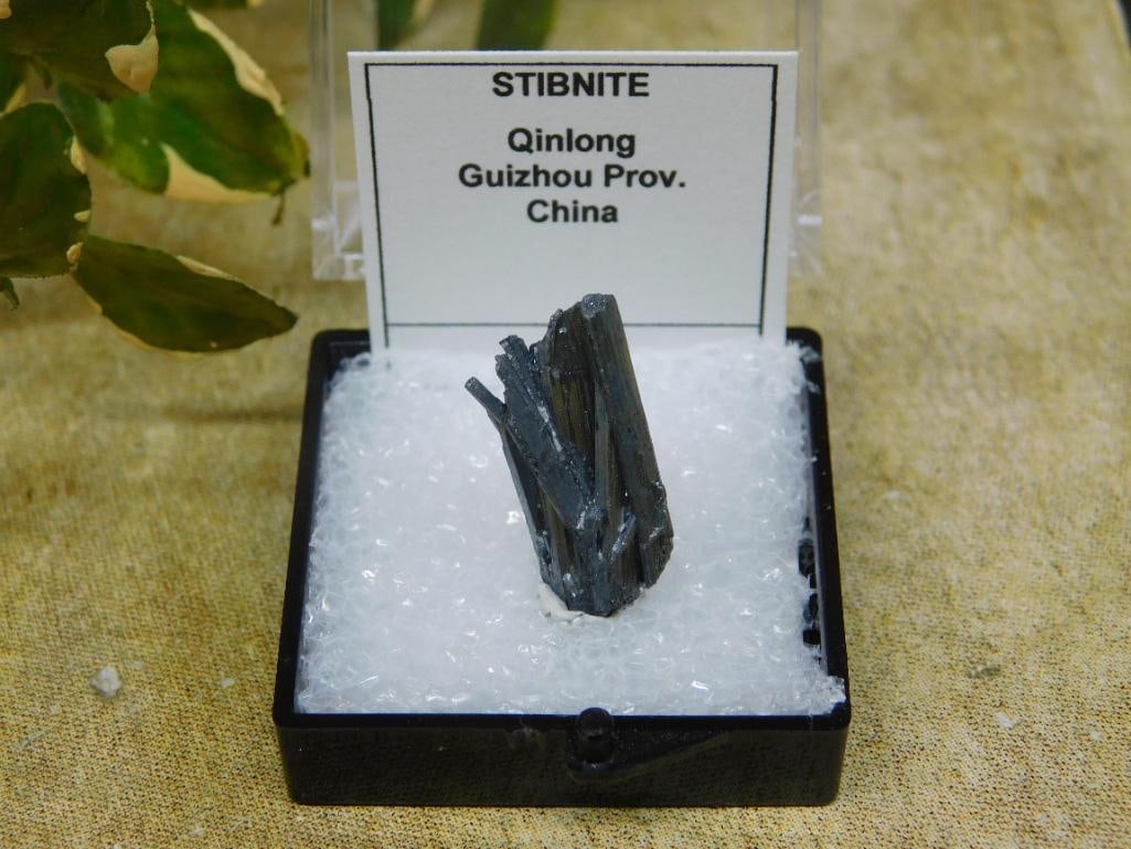 STIBNITE ROCK STONE LAPIDARY SPECIMEN: Discover an extraordinary collection of natural wonders and estate treasures in Hatman's Auctions' Treasures of the Earth Online Auction! Browse turquoise, agate, jasper, petrified wood, quartz crysta