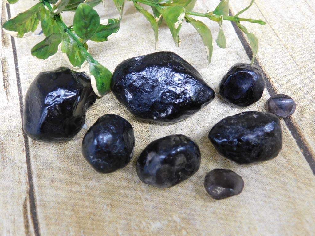 APACHE TEARS ROCK STONE LAPIDARY SPECIMEN: Discover an extraordinary collection of natural wonders and estate treasures in Hatman's Auctions' Treasures of the Earth Online Auction! Browse turquoise, agate, jasper, petrified wood, quartz crysta