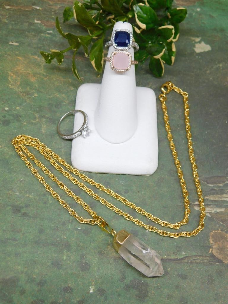 MIXED JEWELRY LOT ROCK STONE LAPIDARY SPECIMEN: Discover an extraordinary collection of natural wonders and estate treasures in Hatman's Auctions' Treasures of the Earth Online Auction! Browse turquoise, agate, jasper, petrified wood, quartz