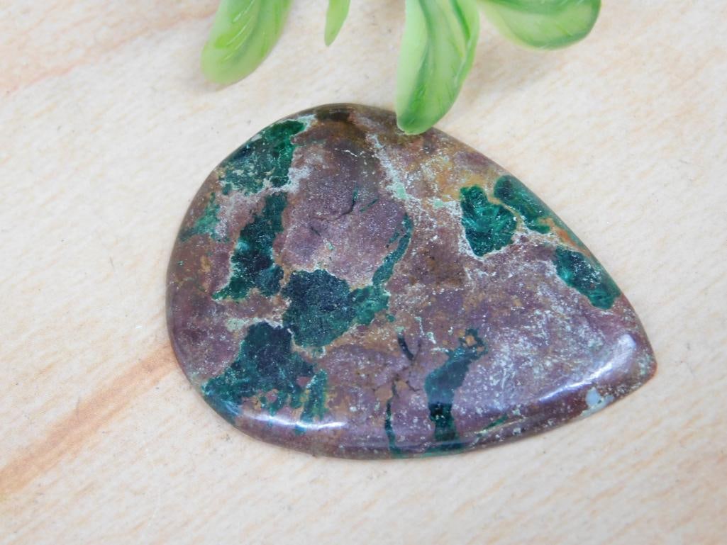 CHRYSOCOLLA CABOCHON ROCK STONE LAPIDARY SPECIMEN: Discover an extraordinary collection of natural wonders and estate treasures in Hatman's Auctions' Treasures of the Earth Online Auction! Browse turquoise, agate, jasper, petrified wood, quartz crysta