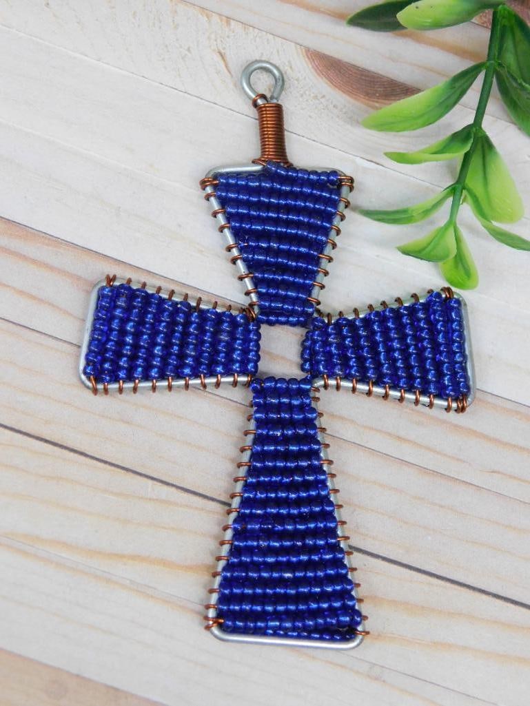 SEED BEAD CROSS PENDANT ROCK STONE LAPIDARY SPECIMEN: Discover an extraordinary collection of natural wonders and estate treasures in Hatman's Auctions' Treasures of the Earth Online Auction! Browse turquoise, agate, jasper, petrified wood, quartz crysta