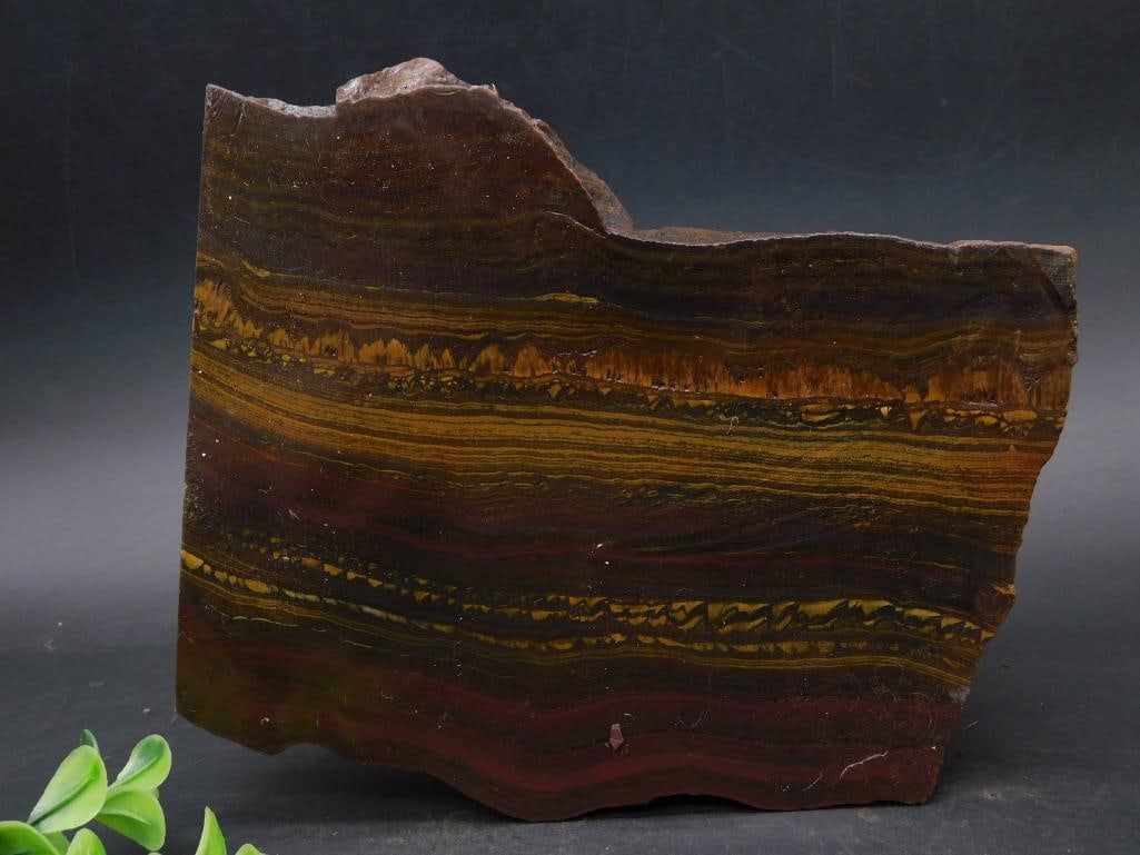 4 POUND 10 OUNCE TIGER IRON ROCK STONE LAPIDARY SPECIMEN (1 of 5)