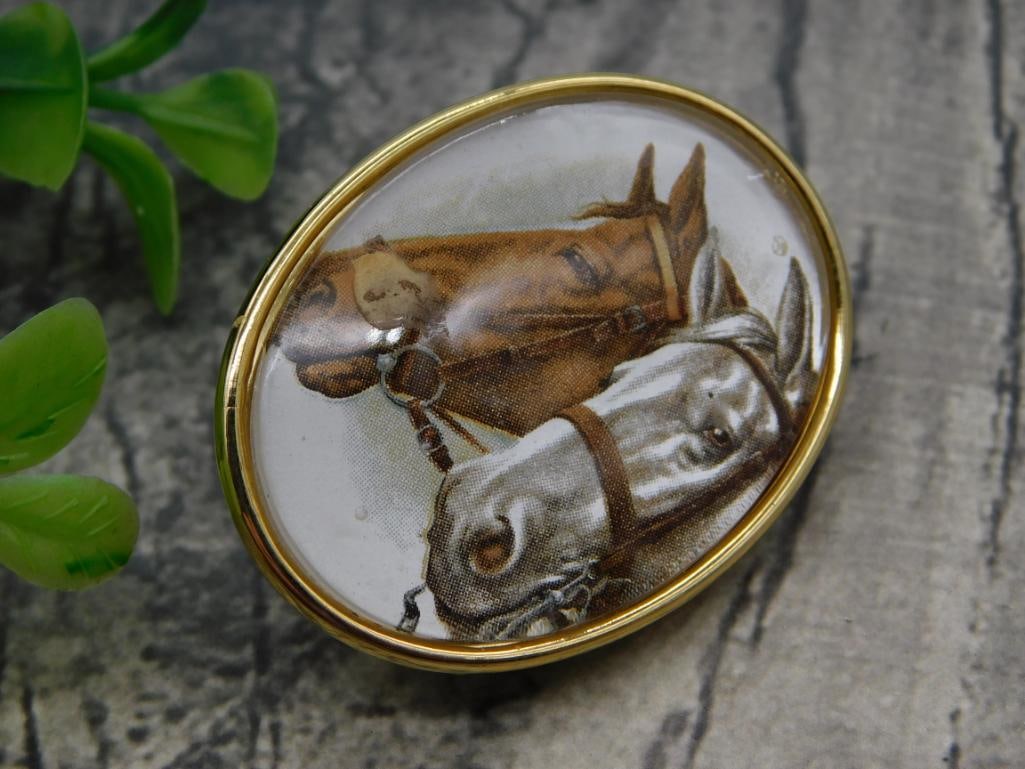 Equestrian Horse Cameo Brooch Pendant: Equestrian Horse Cameo Brooch Pendant