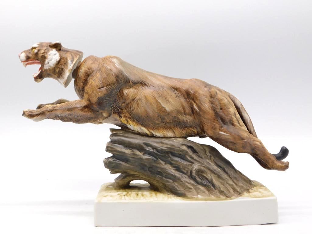 Leaping Mountain Lion Decanter on Log (1 of 3)
