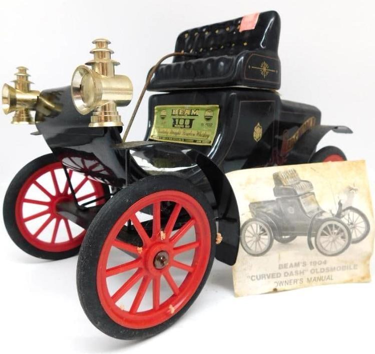 Jim Beam 1904 Curved Dash Oldsmobile (1 of 3)