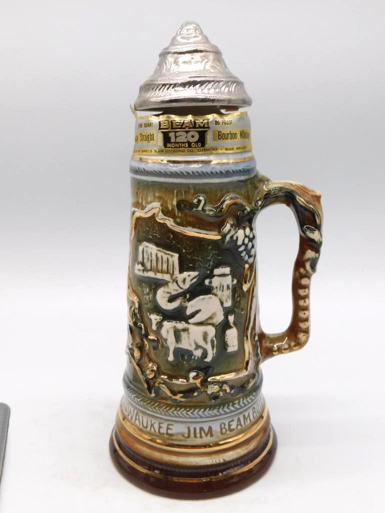 Jim Beam Milwaukee Club Ceramic Whiskey (1 of 3)
