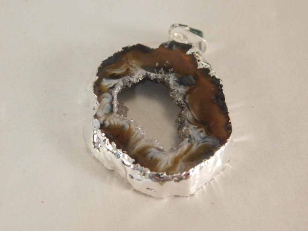 GEODE SLICE PENDANT ROCK STONE LAPIDARY SPECIMEN - 3