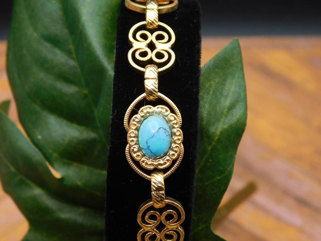 TURQUOISE BRACELET ROCK STONE LAPIDARY SPECIMEN: Turquoise Bracelet Rock Stone Lapidary Specimen. See photos for exact size and condition.