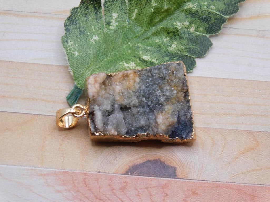 DRUZY QUARTZ PENDANT ROCK STONE LAPIDARY SPECIMEN (1 of 10)