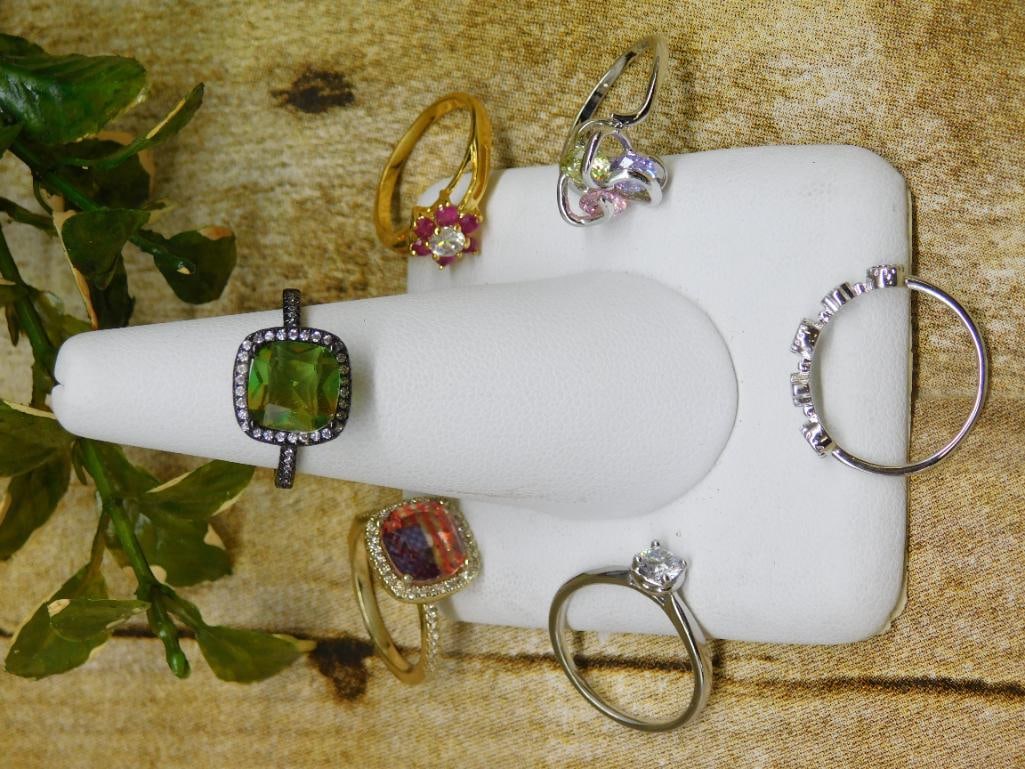 STONE RINGS ROCK STONE LAPIDARY SPECIMEN: Discover an extraordinary collection of natural wonders and estate treasures in Hatman's Auctions' Treasures of the Earth Online Auction! Browse turquoise, agate, jasper, petrified wood, quartz crysta