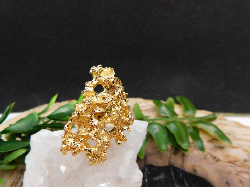 JEWELRY SALE! ROCK STONE LAPIDARY SPECIMEN: We are an auction house conducting a live auction with several hundred lots. It sometimes takes up to three weeks to ship, and announcements are made during the auction that affect some items. *******