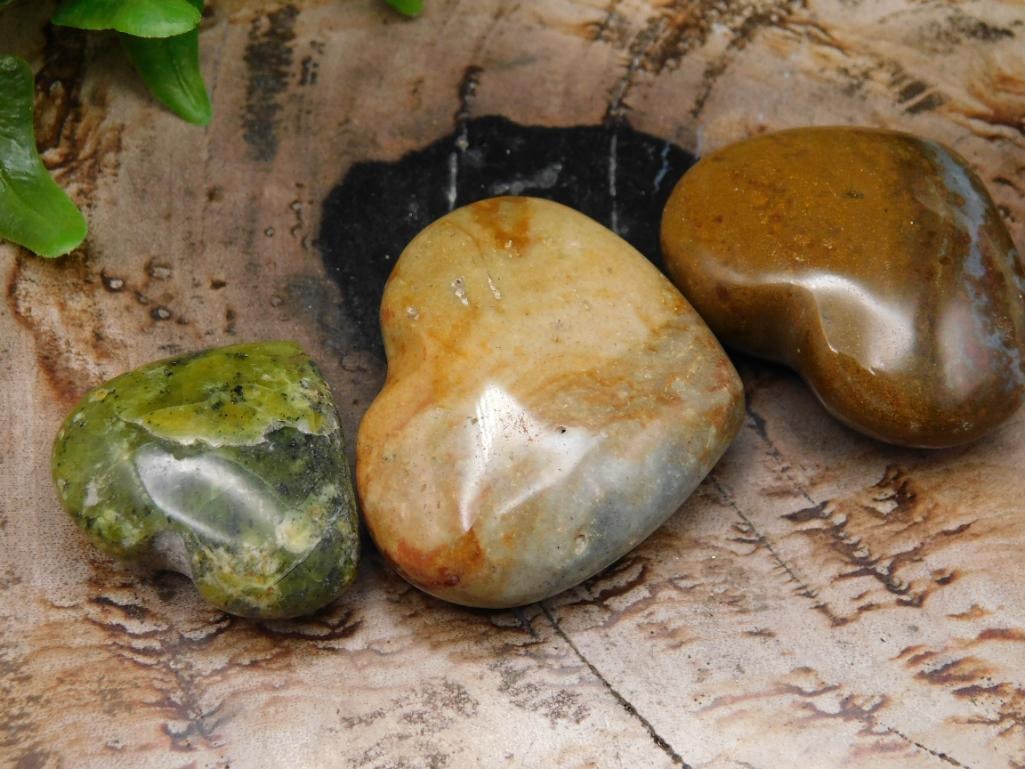 JEWELRY SALE! ROCK STONE LAPIDARY SPECIMEN: We are an auction house conducting a live auction with several hundred lots. It sometimes takes up to three weeks to ship, and announcements are made during the auction that affect some items.