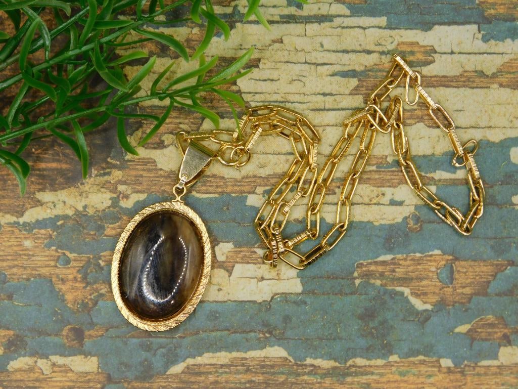 JEWELRY SALE! ROCK STONE LAPIDARY SPECIMEN: We are an auction house conducting a live auction with several hundred lots. It sometimes takes up to three weeks to ship, and announcements are made during the auction that affect some items.