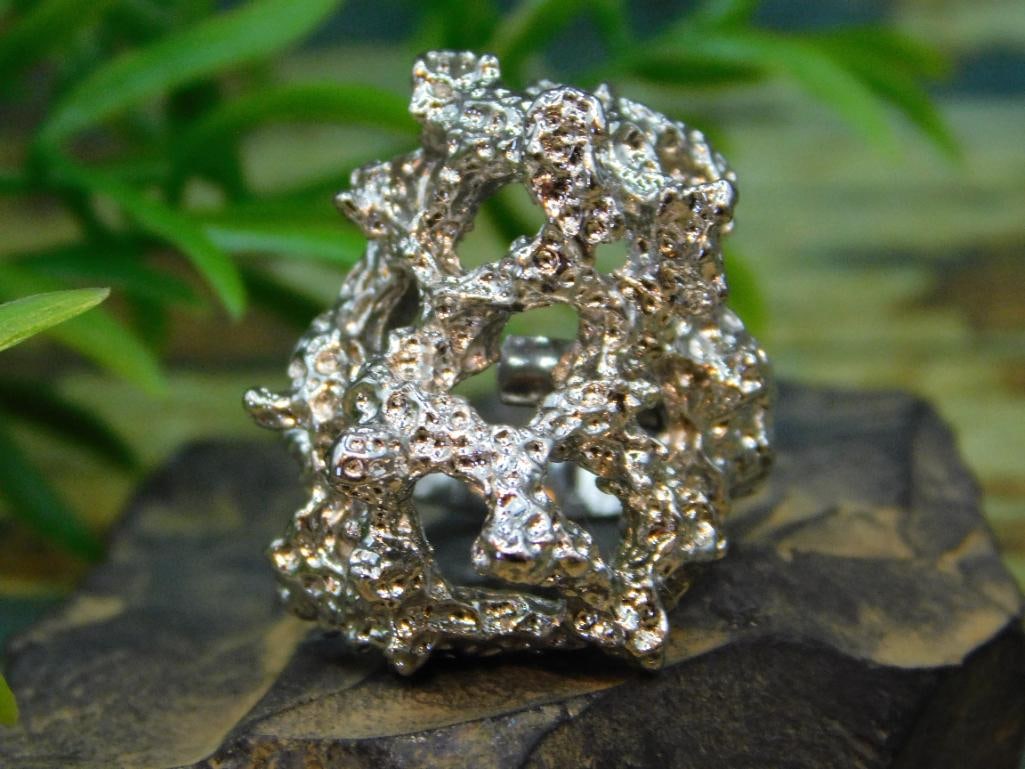 JEWELRY SALE! ROCK STONE LAPIDARY SPECIMEN: We are an auction house conducting a live auction with several hundred lots. It sometimes takes up to three weeks to ship, and announcements are made during the auction that affect some items. *******