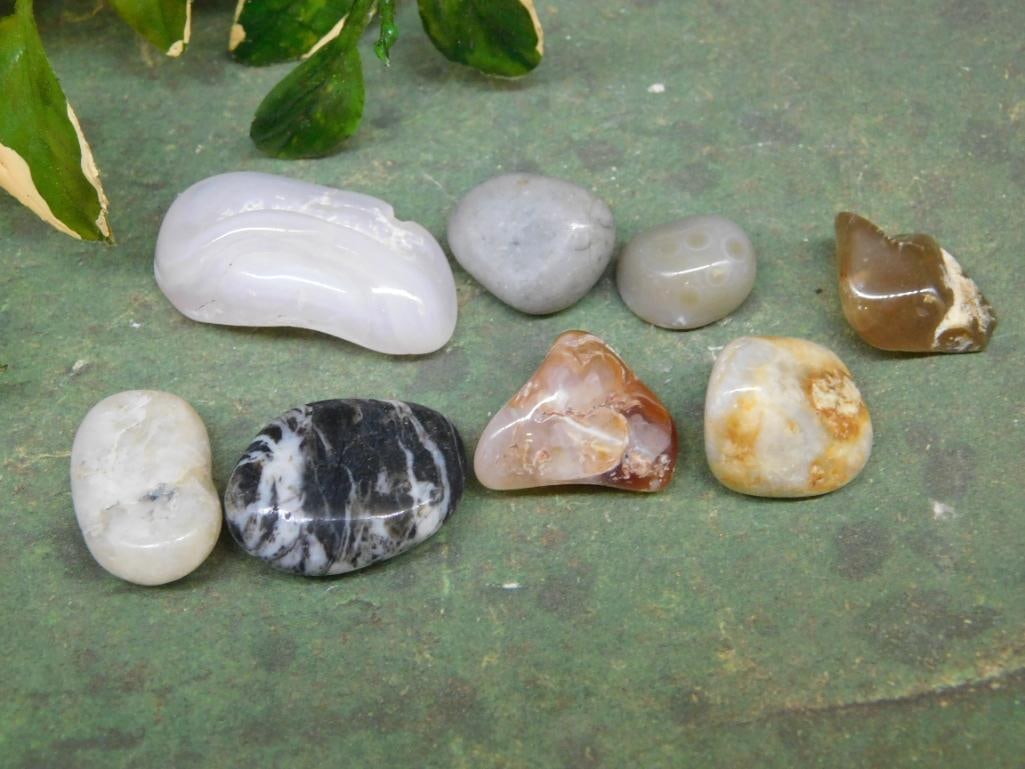 MIXED LOT ROCK STONE LAPIDARY SPECIMEN: MIXED LOT ROCK STONE LAPIDARY SPECIMEN