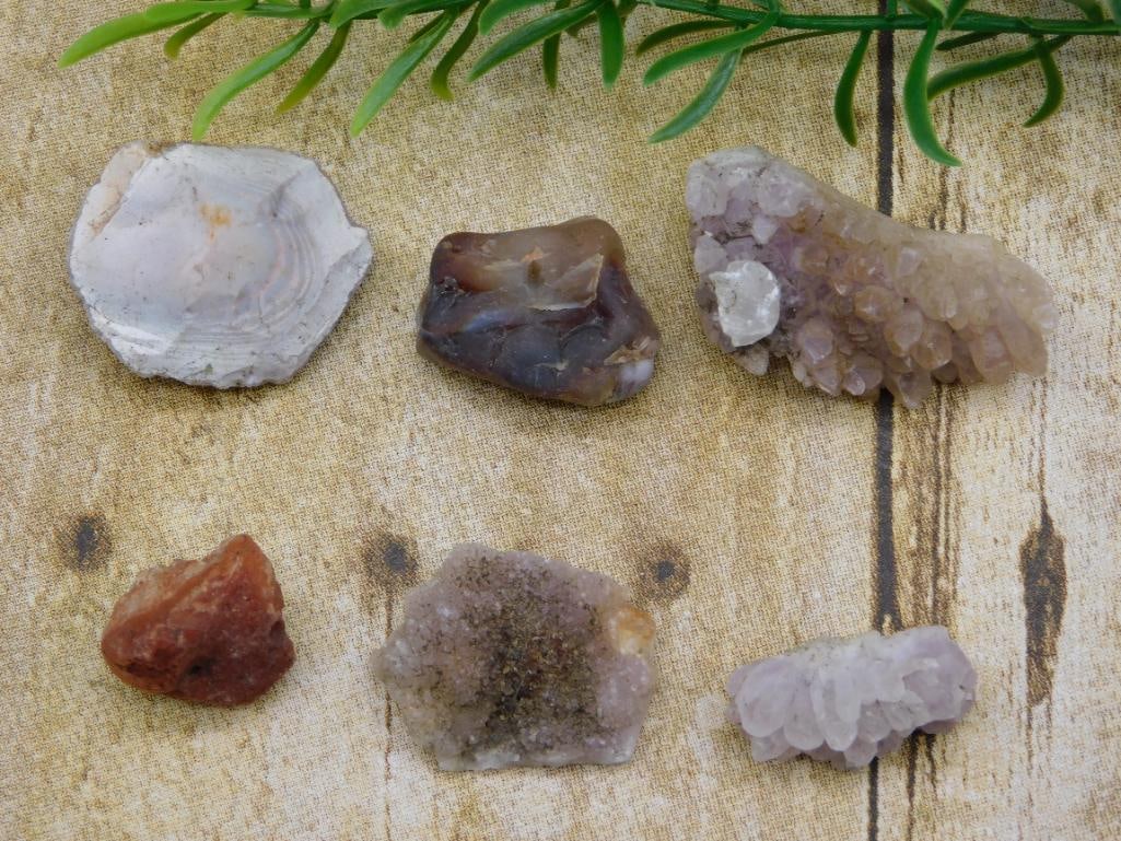 MIXED LOT ROCK STONE LAPIDARY SPECIMEN: MIXED LOT ROCK STONE LAPIDARY SPECIMEN