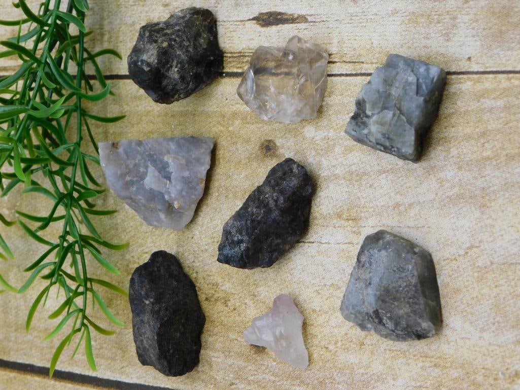 MIXED LOT ROCK STONE LAPIDARY SPECIMEN: MIXED LOT ROCK STONE LAPIDARY SPECIMEN