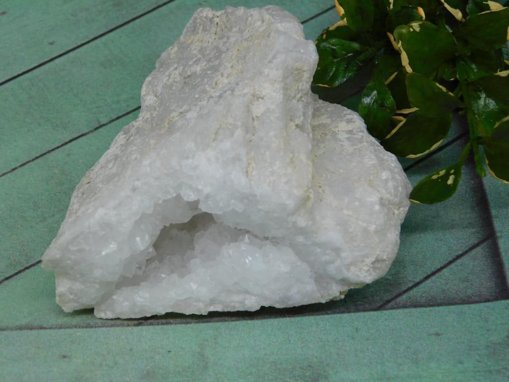 GEODE ROCK STONE LAPIDARY SPECIMEN - 4