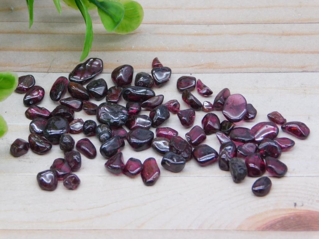 GARNET ROCK STONE LAPIDARY SPECIMEN: GARNET ROCK STONE LAPIDARY SPECIMEN