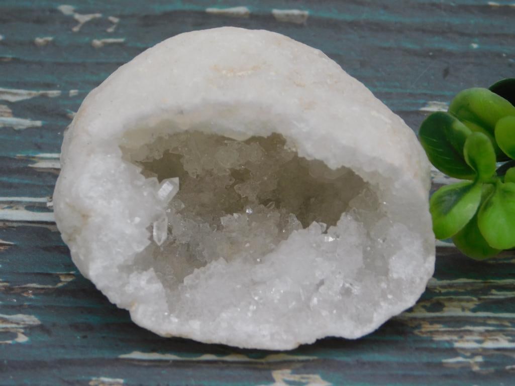 GEODE ROCK STONE LAPIDARY SPECIMEN - 3