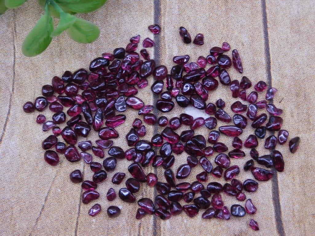 GARNET ROCK STONE LAPIDARY SPECIMEN: GARNET ROCK STONE LAPIDARY SPECIMEN