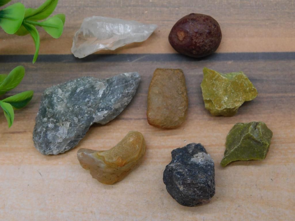 MIXED ROUGH LOT ROCK STONE LAPIDARY SPECIMEN (1 of 4)