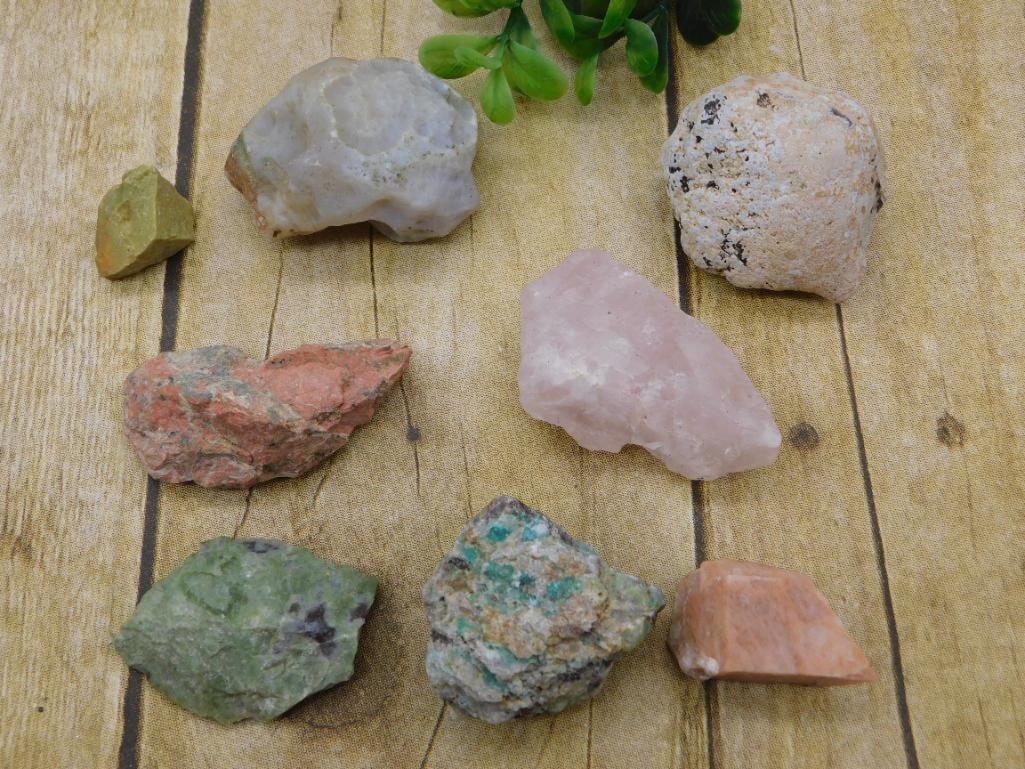 MIXED ROUGH LOT ROCK STONE LAPIDARY SPECIMEN: MIXED ROUGH LOT ROCK STONE LAPIDARY SPECIMEN