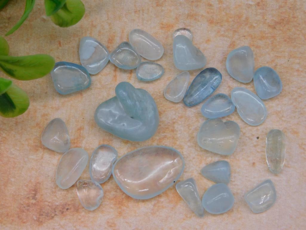 AQUAMARINE ROCK STONE LAPIDARY SPECIMEN: AQUAMARINE ROCK STONE LAPIDARY SPECIMEN