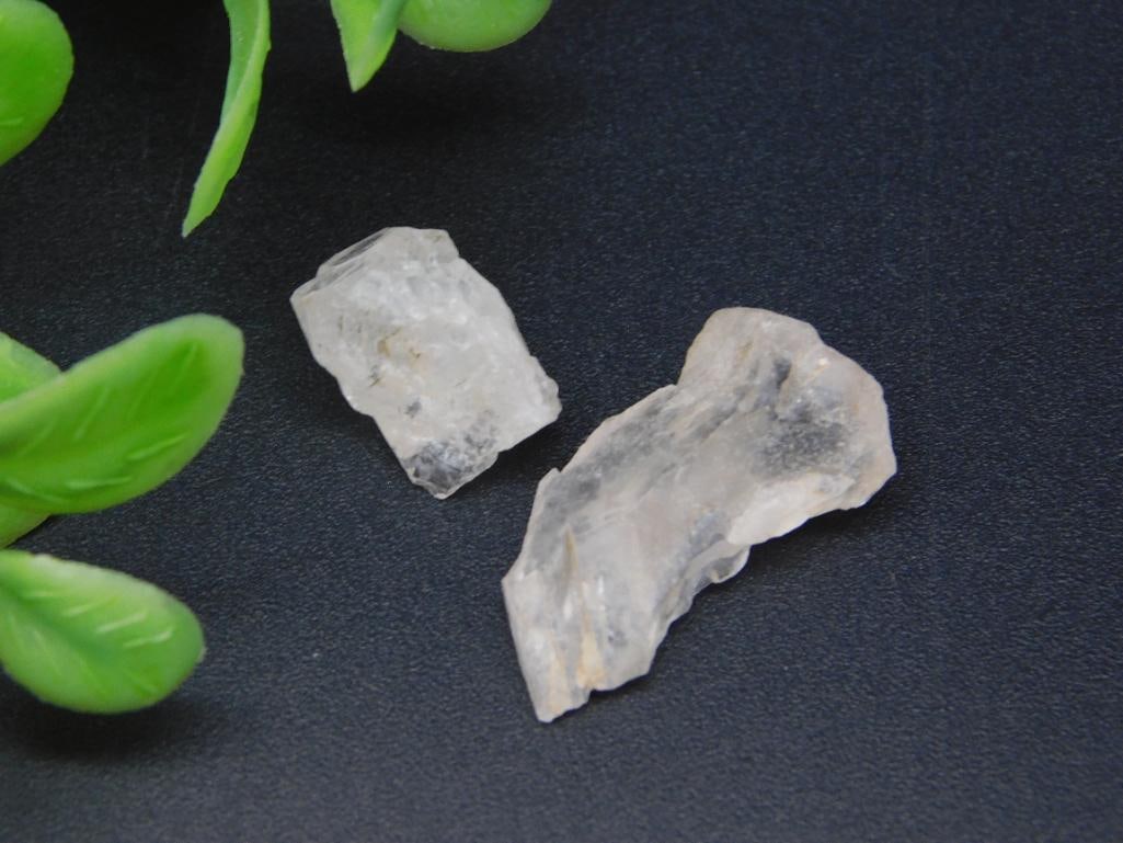 QUARTZ SET OF 2: QUARTZ SET OF 2 ROCK STONE LAPIDARY SPECIMEN