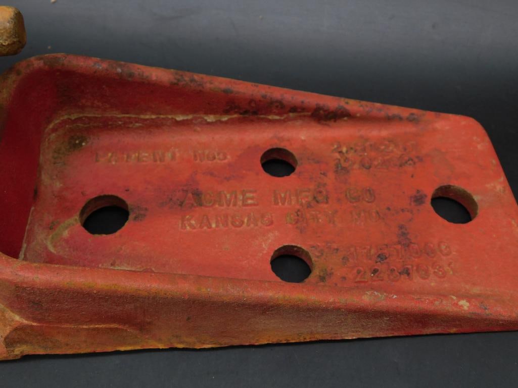 CAST IRON TRAILER HITCH RECEIVER - 2