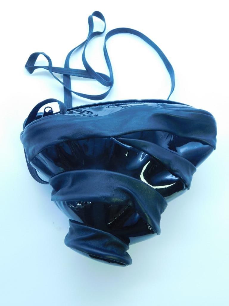 CAROL HEARTY ART DECO BAG VINTAGE ANTIQUE: Carol Hearty Art Deco Bag Vintage Antique. See photos for exact size and condition.