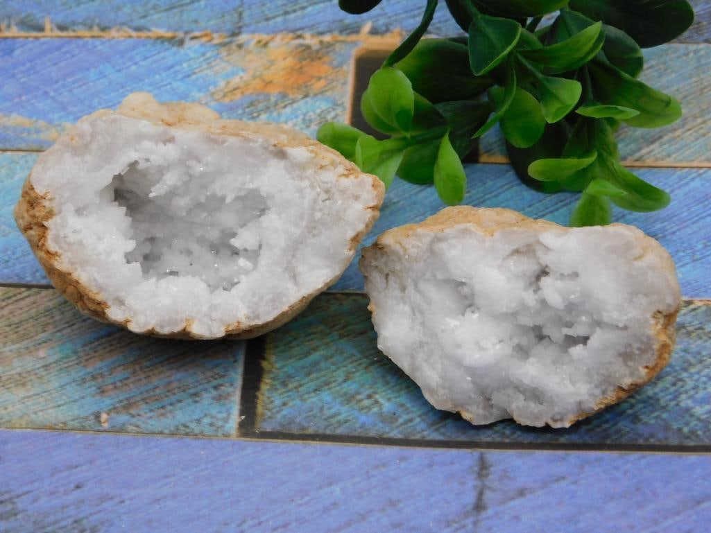 GEODE ROCK STONE LAPIDARY SPECIMEN - 2