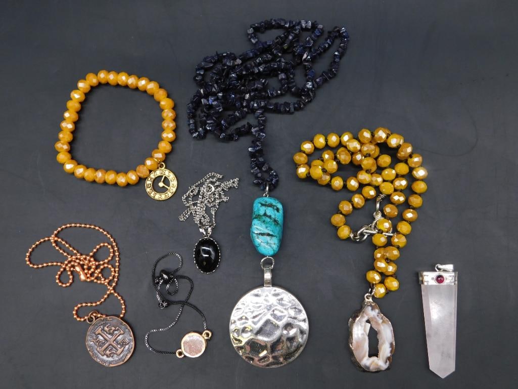 MIXED JEWELRY LOT ROCK STONE LAPIDARY SPECIMEN: MIXED JEWELRY LOT ROCK STONE LAPIDARY SPECIMEN