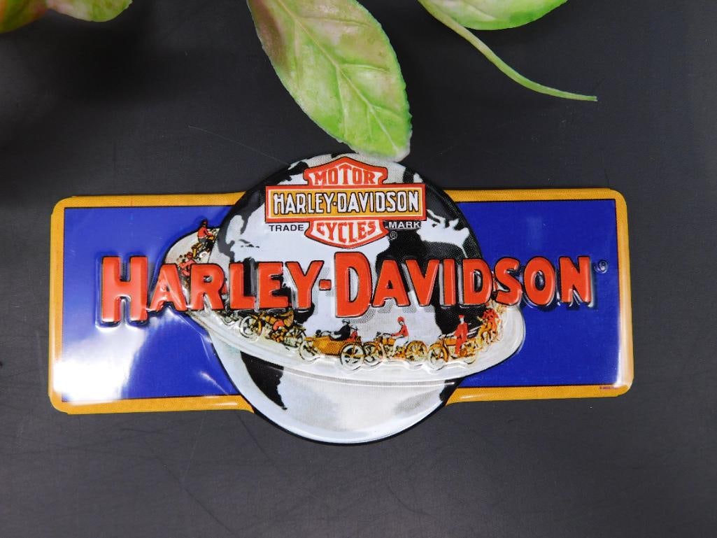Harley-Davidson Metal Sign with Raised Detailing: Harley-Davidson Metal Sign with Raised Detailing