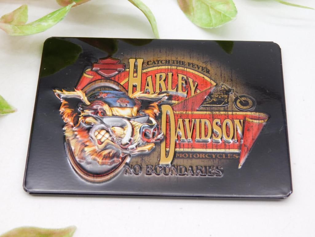 Harley-Davidson Magnet with Hog Design: Harley-Davidson Magnet with Hog Design
