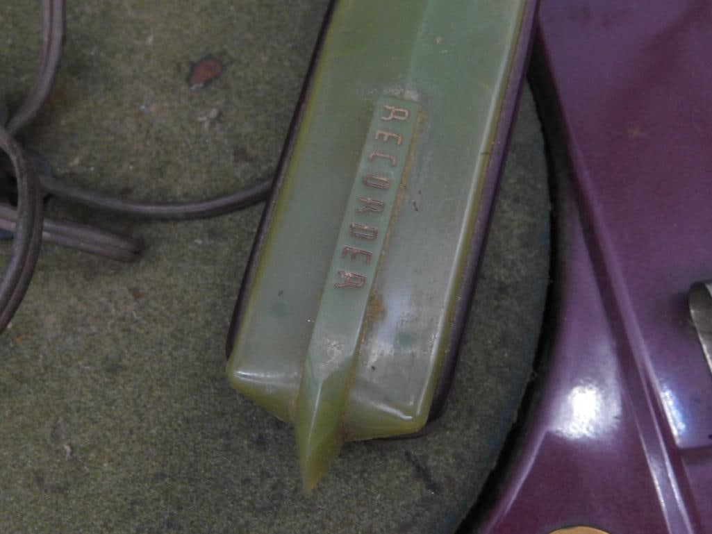 Vintage Portable Record Player in Case - 5