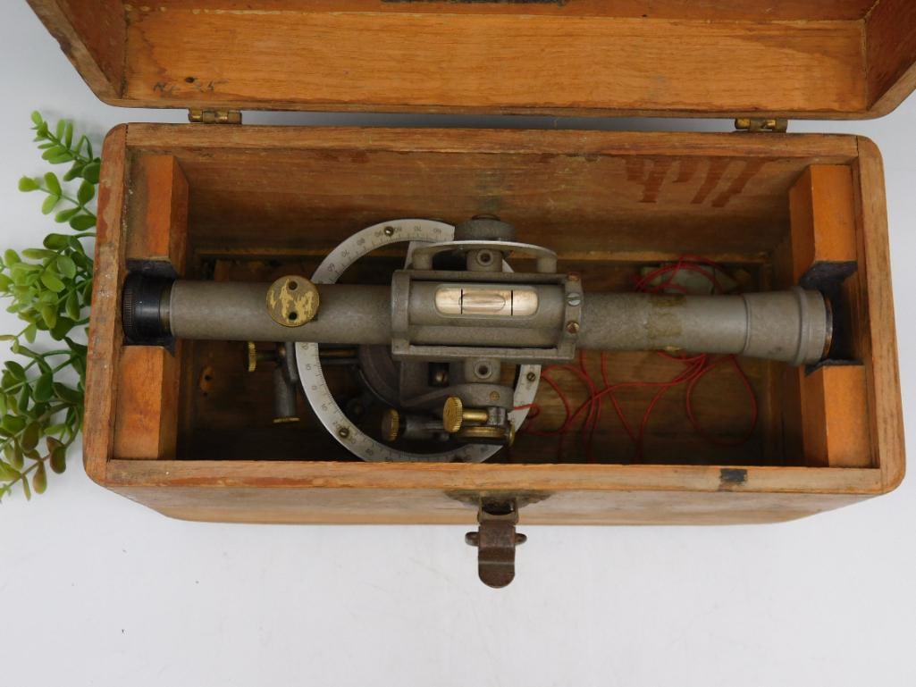 Vintage Surveying Tool in Wooden Case: Vintage Surveying Tool in Wooden Case