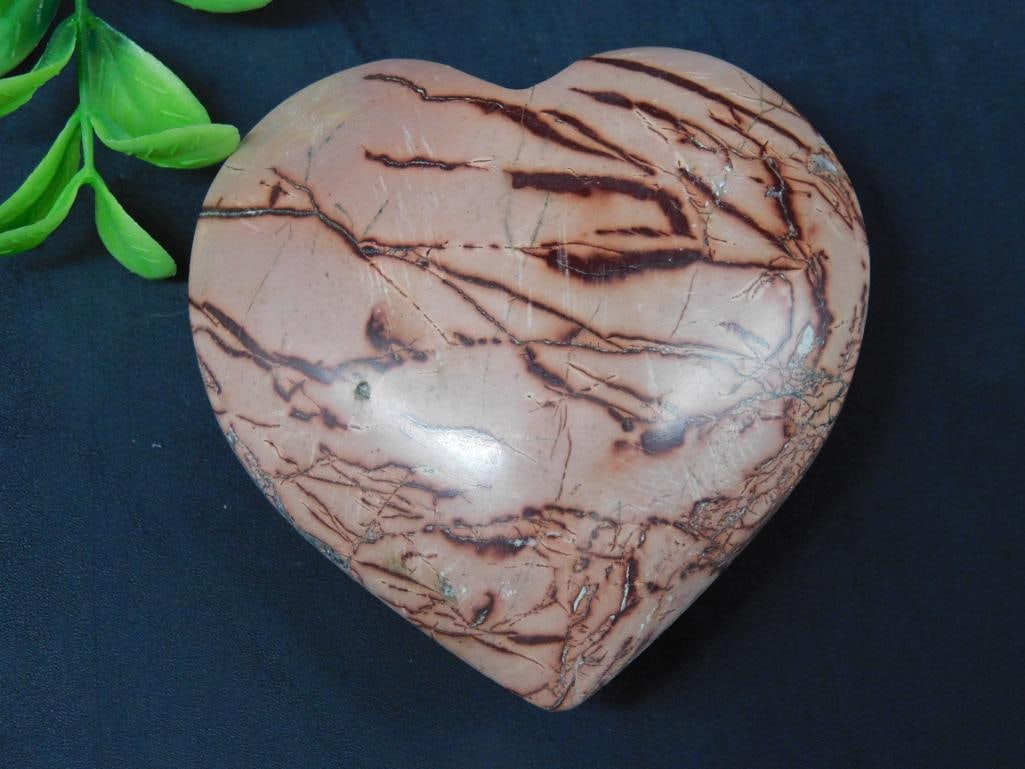 MOOKAITE HEART ROCK STONE LAPIDARY SPECIMEN: Discover an extraordinary collection of natural wonders and estate treasures in Hatman's Auctions' Treasures of the Earth Online Auction! Browse turquoise, agate, jasper, petrified wood, quartz