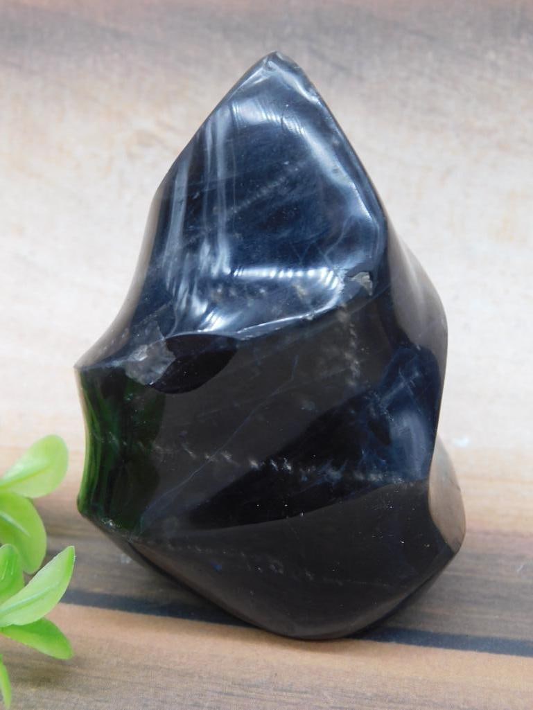 STONE TWIST SCULPTURE ROCK STONE LAPIDARY SPECIMEN: Stone Twist Sculpture Rock Stone Lapidary Specimen. See photos for exact size and condition.