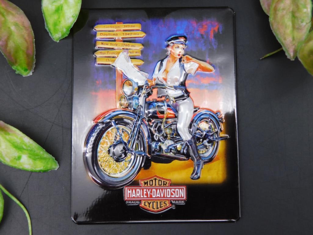 Metal Harley-Davidson Magnet With Vintage Design (1 of 2)
