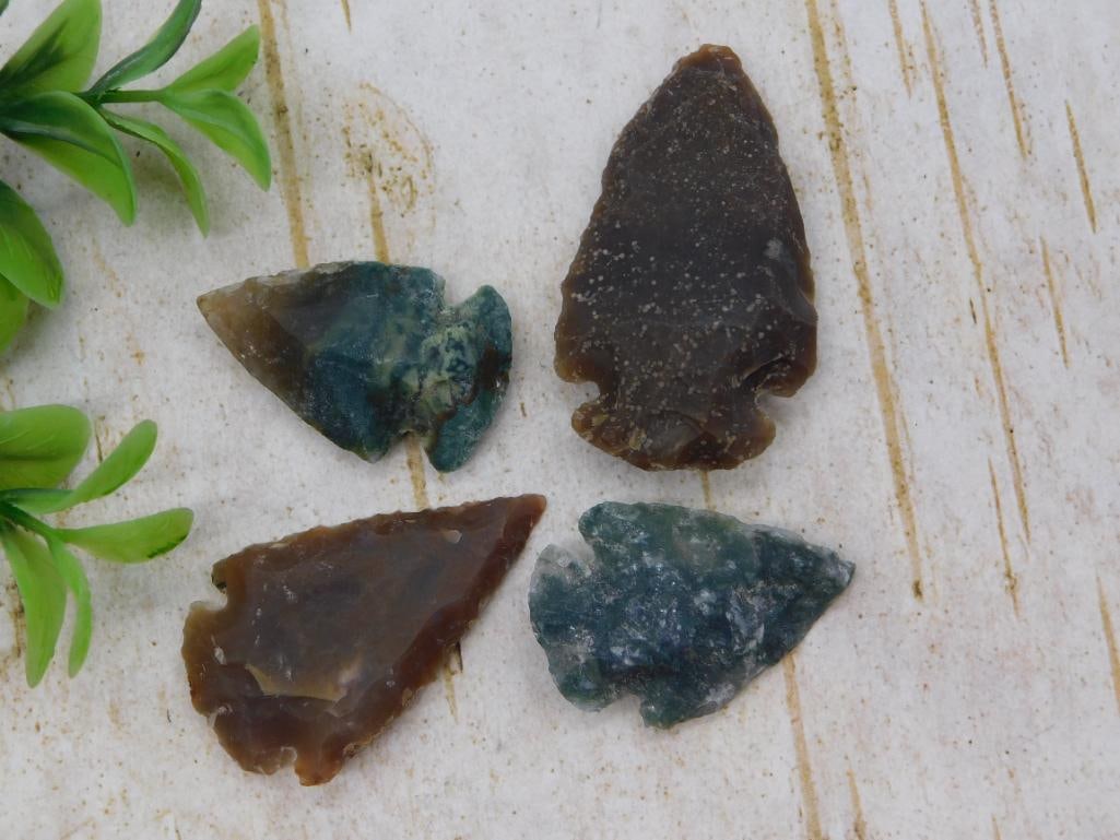 Arrowhead - Set of Four Knapped Agate/Jasper Points (1 of 2)