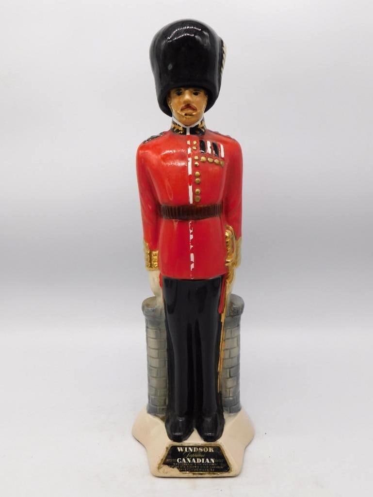 Windsor Supreme Canadian Royal Guardsman Ceramic Decanter with Sentry Post (1 of 3)