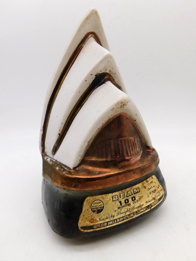 Jim Beam Sydney Opera House Australia Regal China Decanter Seal Intact (1 of 3)