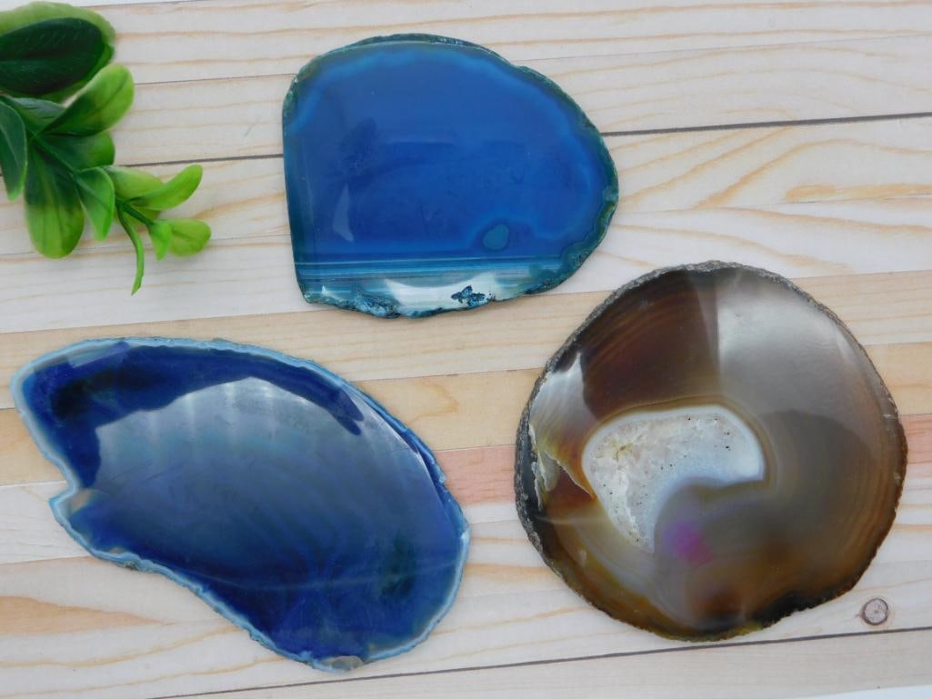 AGATE SLICES ROCK STONE LAPIDARY SPECIMEN: Agate Slices Rock Stone Lapidary Specimen. See photos for exact size and condition.